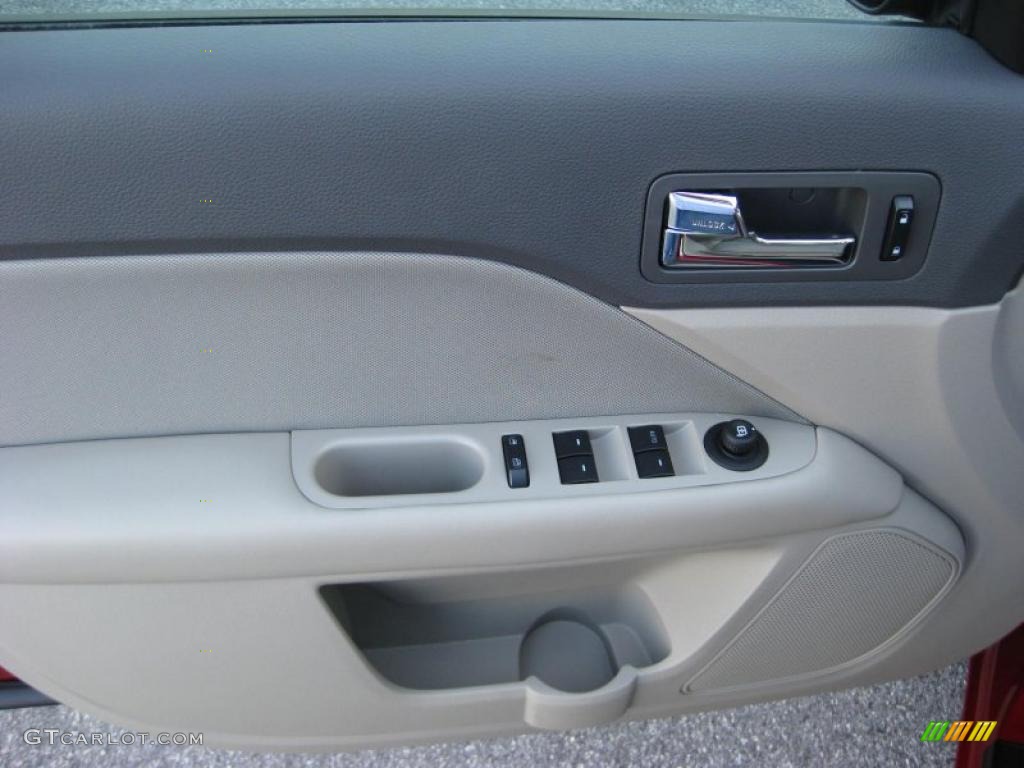 2011 Fusion SE V6 - Red Candy Metallic / Medium Light Stone photo #17