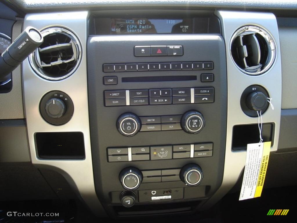 2010 F150 XLT SuperCab 4x4 - Tuxedo Black / Medium Stone photo #14