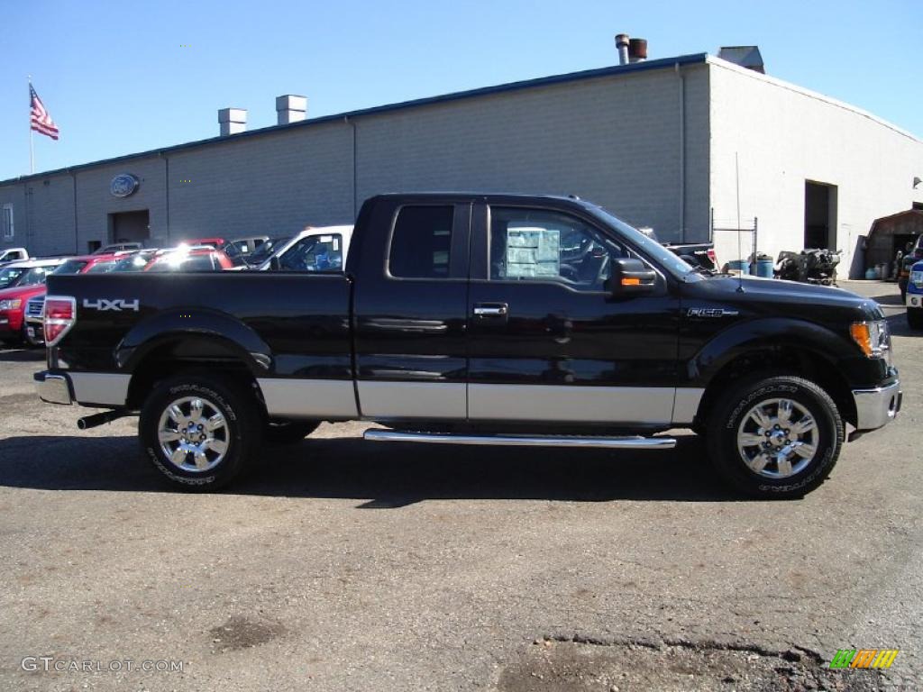 2010 F150 XLT SuperCrew 4x4 - Tuxedo Black / Medium Stone photo #6