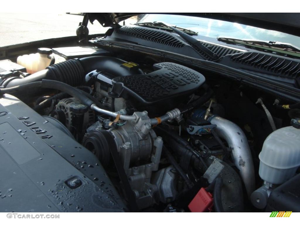 2004 Silverado 2500HD LS Regular Cab 4x4 - Black / Dark Charcoal photo #33