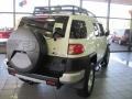 Iceberg White - FJ Cruiser 4WD Photo No. 3