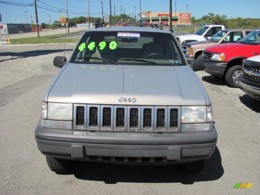 1995 Grand Cherokee SE 4x4 - Light Drift Wood Metallic / Tan photo #12