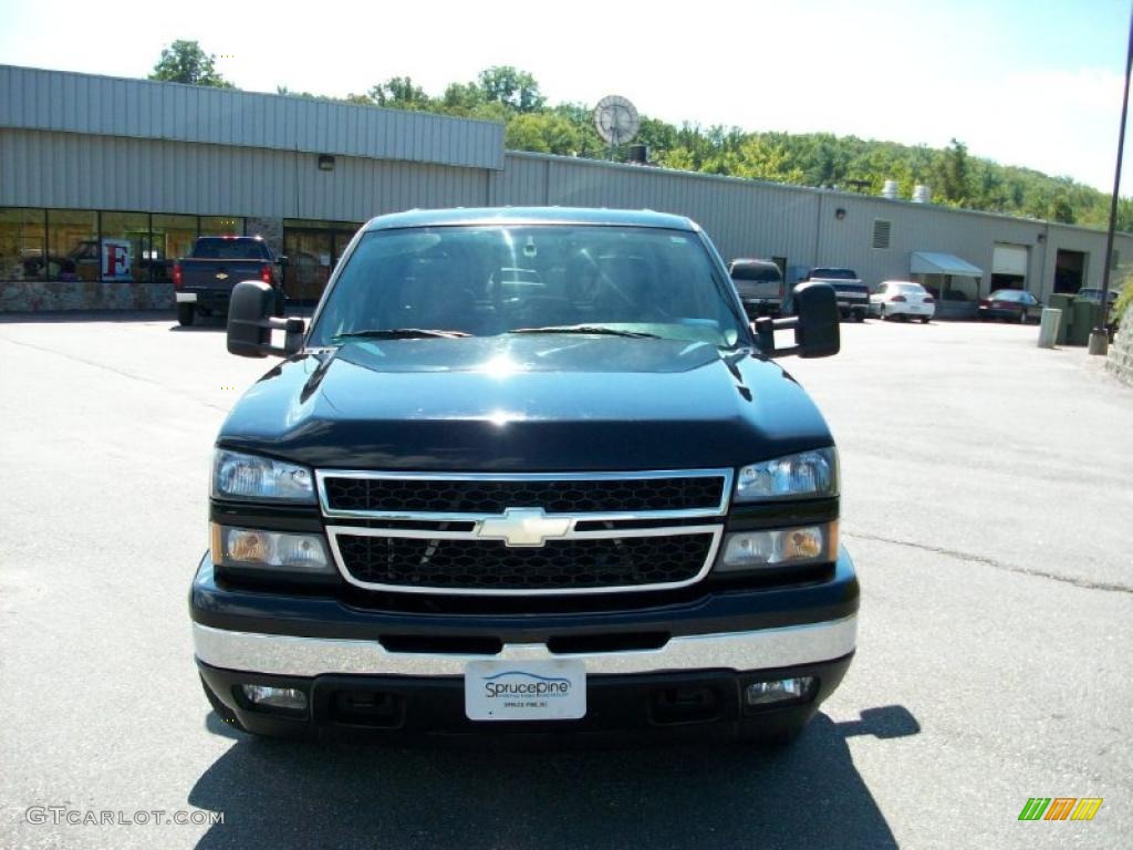 2006 Silverado 1500 Z71 Crew Cab 4x4 - Black / Dark Charcoal photo #3