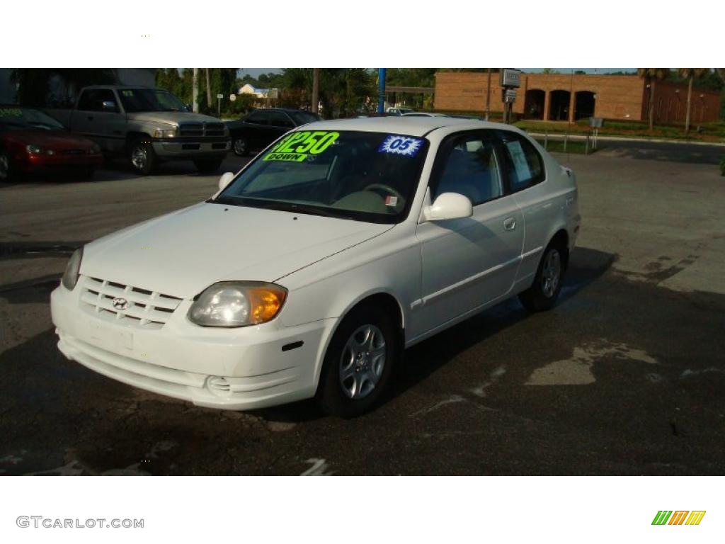 2005 Accent GLS Coupe - Noble White / Beige photo #7