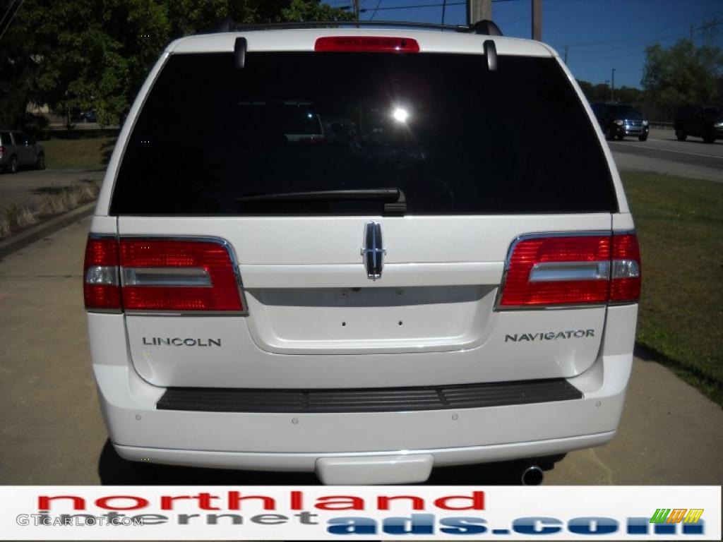 2011 Navigator 4x4 - White Platinum Tri-Coat / Stone photo #3