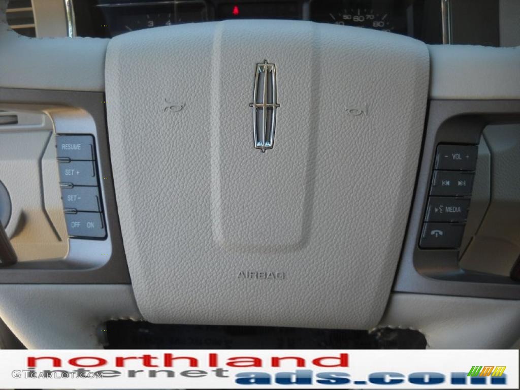 2011 Navigator 4x4 - White Platinum Tri-Coat / Stone photo #19