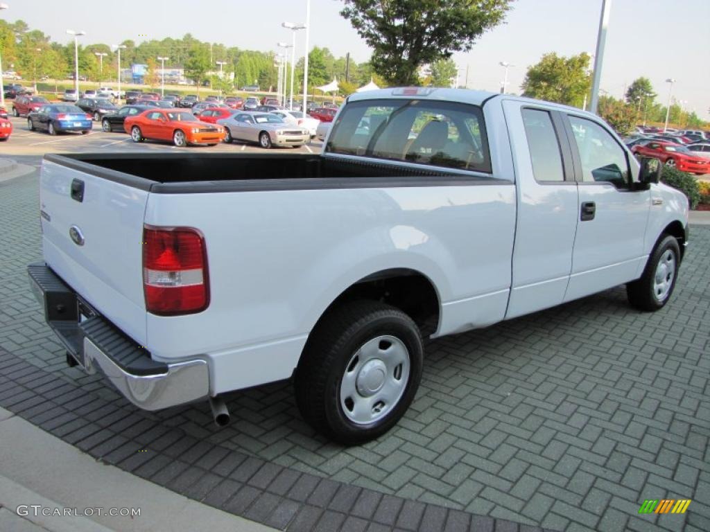 2006 F150 XL SuperCab - Oxford White / Medium/Dark Flint photo #5