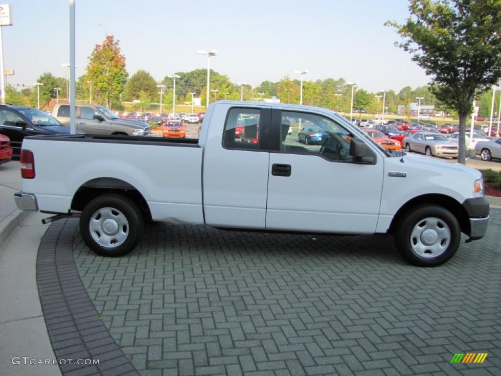 2006 F150 XL SuperCab - Oxford White / Medium/Dark Flint photo #6