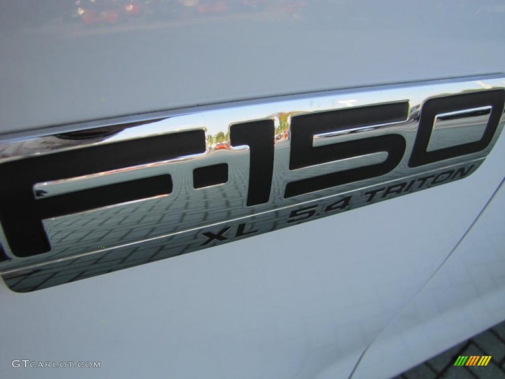 2006 F150 XL SuperCab - Oxford White / Medium/Dark Flint photo #10