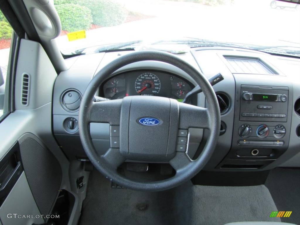 2006 F150 XL SuperCab - Oxford White / Medium/Dark Flint photo #20