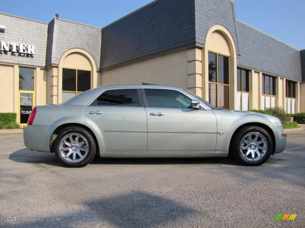 2005 300 C HEMI - Satin Jade Pearl / Dark Slate Gray/Light Graystone photo #7