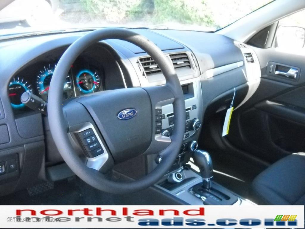 2011 Fusion SE - Blue Flame Metallic / Charcoal Black photo #10