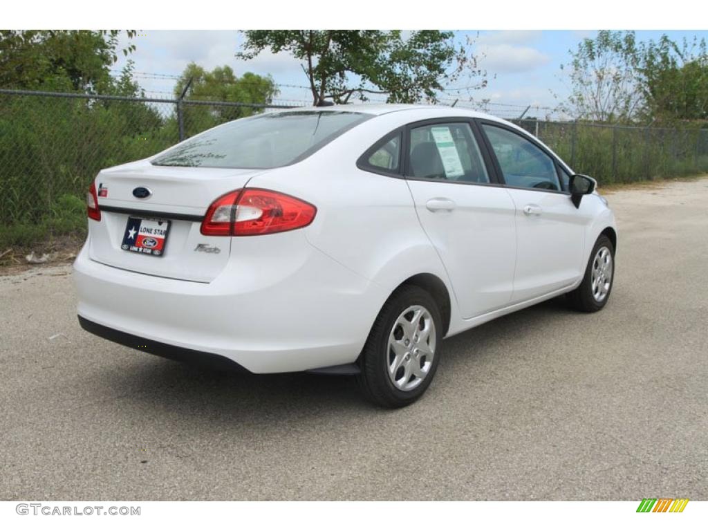 2011 Fiesta S Sedan - Oxford White / Light Stone/Charcoal Black Cloth photo #3