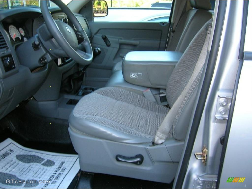 2006 Ram 1500 ST Quad Cab 4x4 - Bright Silver Metallic / Medium Slate Gray photo #18