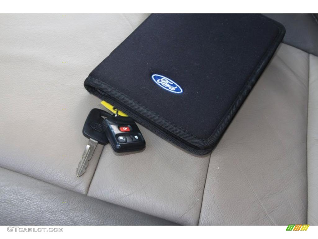 2003 Ford Excursion Eddie Bauer Keys Photo #36809901