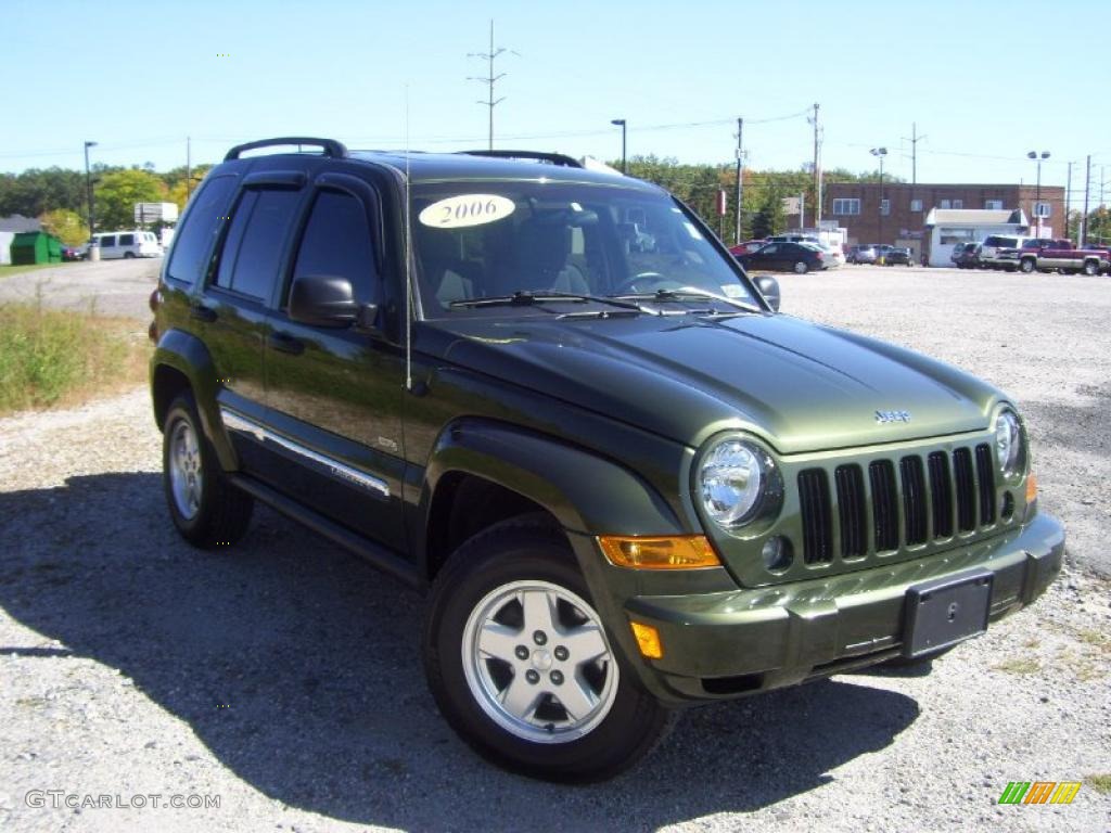 2006 Liberty Sport 4x4 - Jeep Green Metallic / Medium Slate Gray photo #3