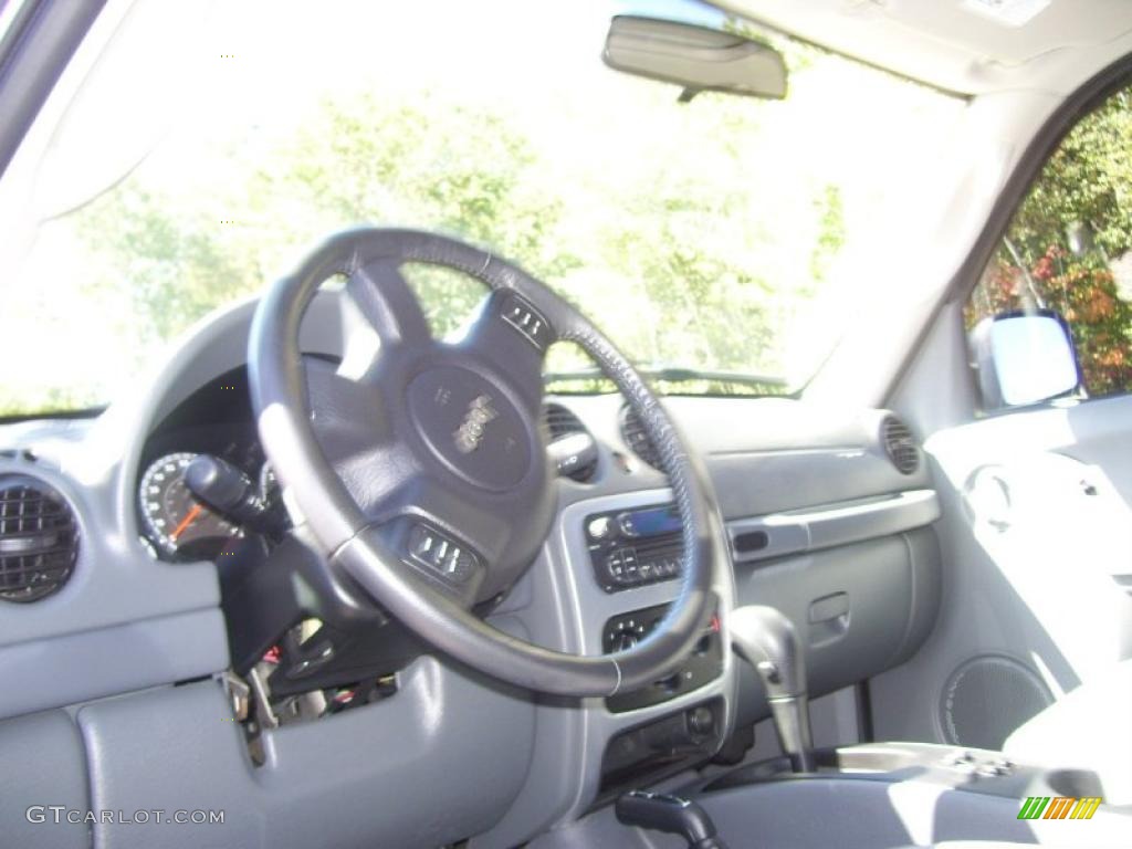 2006 Liberty Sport 4x4 - Jeep Green Metallic / Medium Slate Gray photo #7