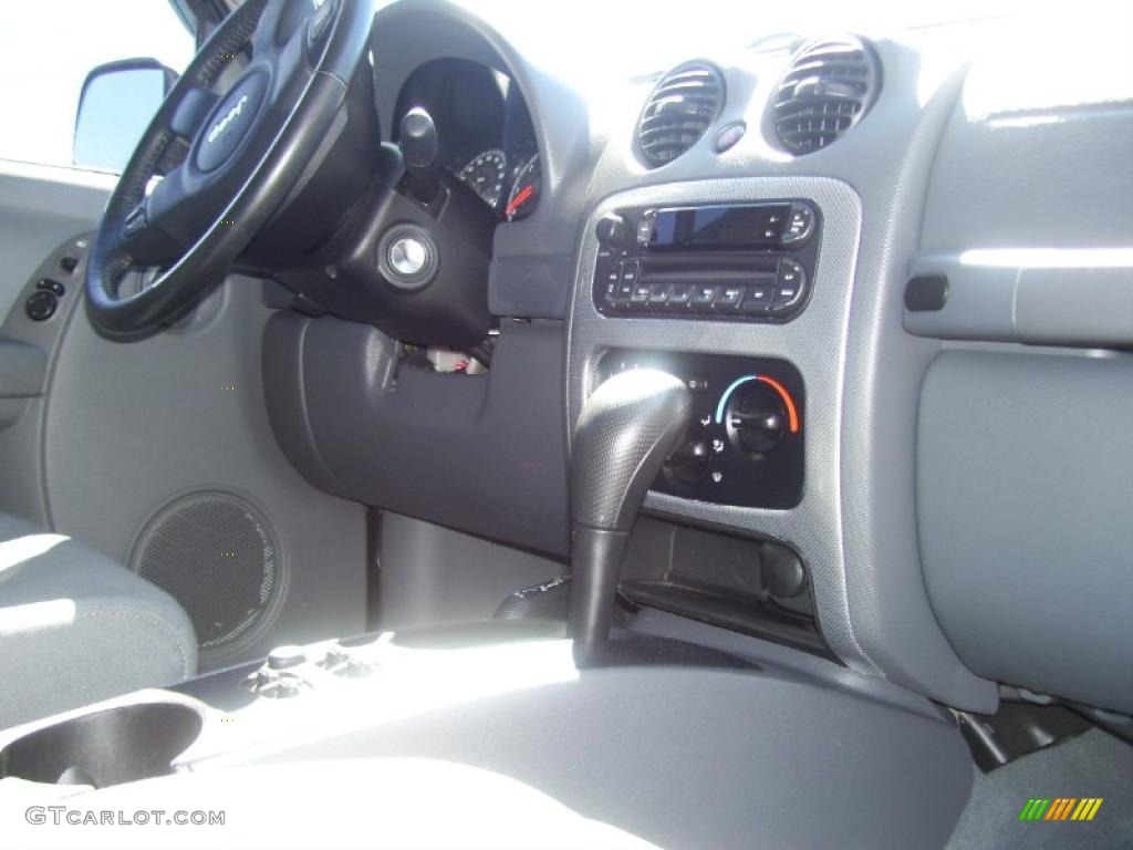 2006 Liberty Sport 4x4 - Jeep Green Metallic / Medium Slate Gray photo #9