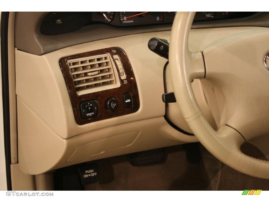 2004 Avalon XL - Diamond White Pearl / Taupe photo #10