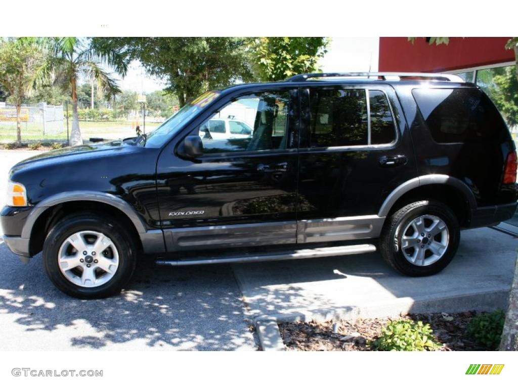 2004 Explorer XLT - Black / Graphite photo #4