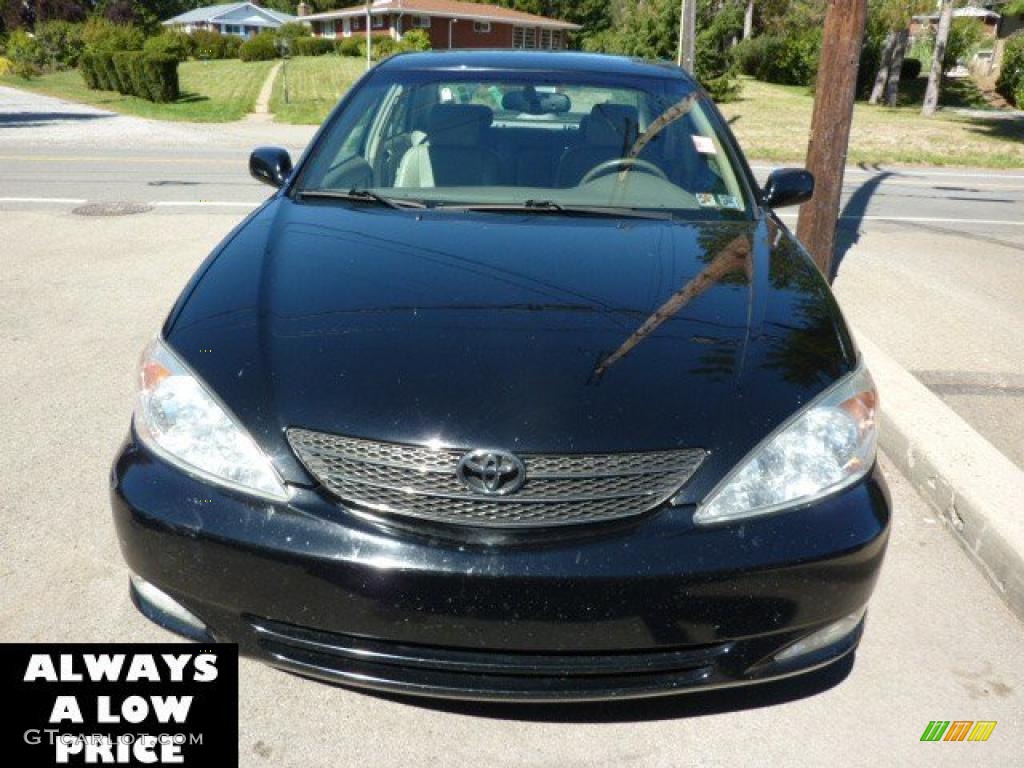 2004 Camry XLE - Black / Taupe photo #2