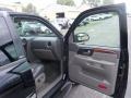 2002 Onyx Black GMC Envoy SLT 4x4  photo #27