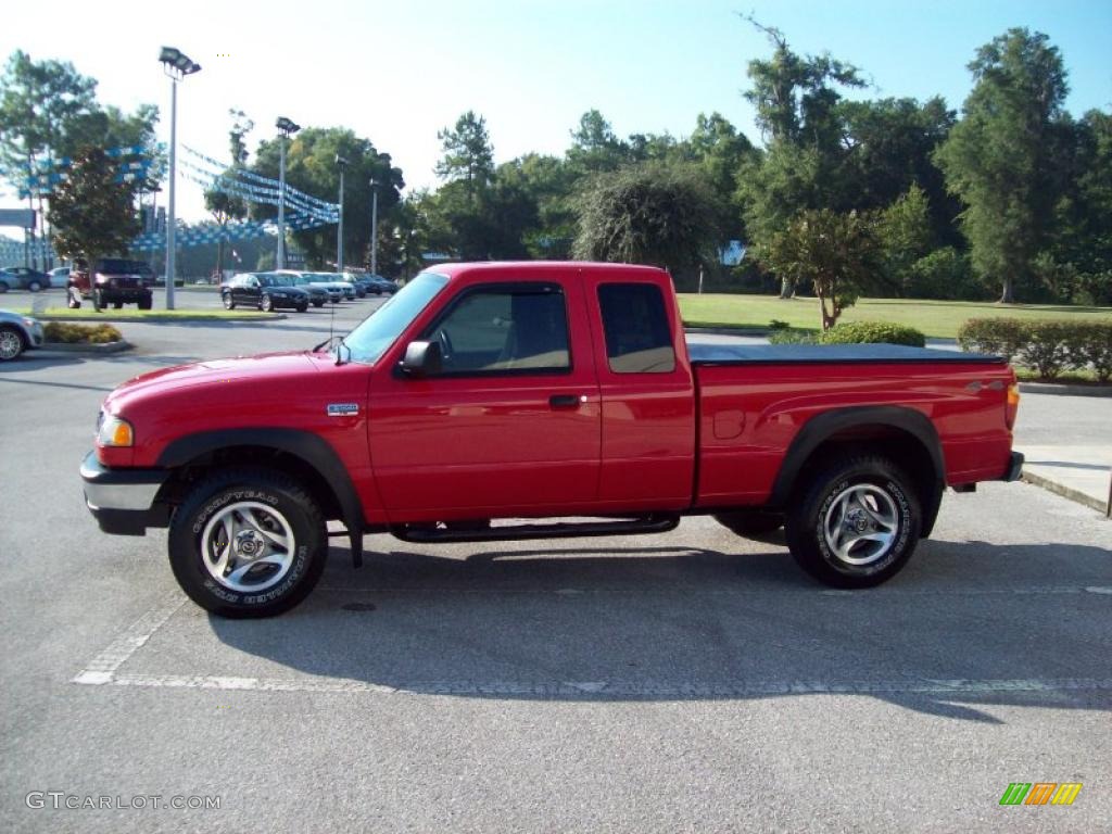 2007 B-Series Truck B4000 Extended Cab 4x4 - Volcanic Red / Graphite photo #4