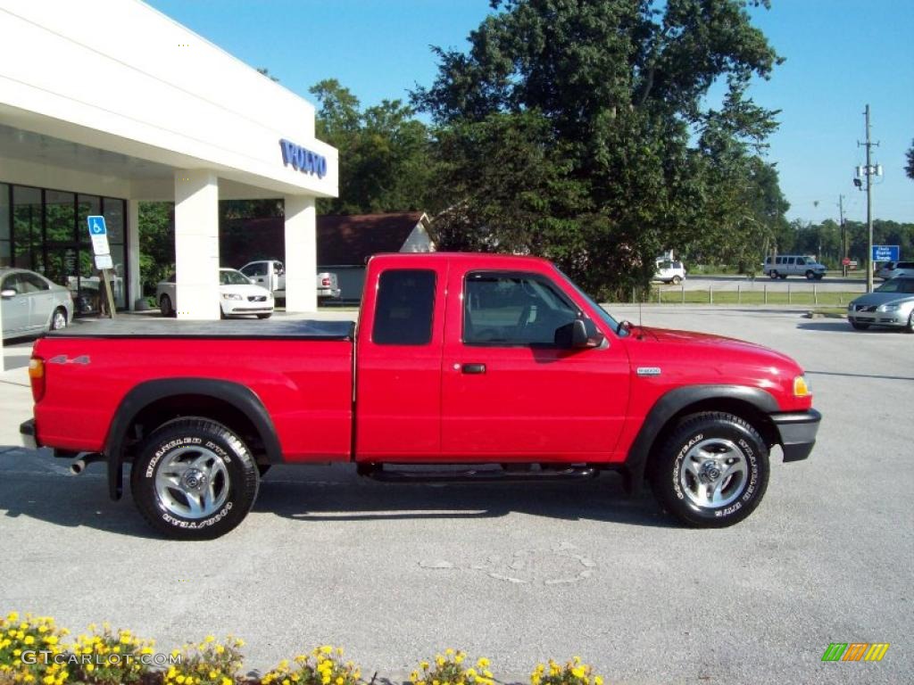 2007 B-Series Truck B4000 Extended Cab 4x4 - Volcanic Red / Graphite photo #8