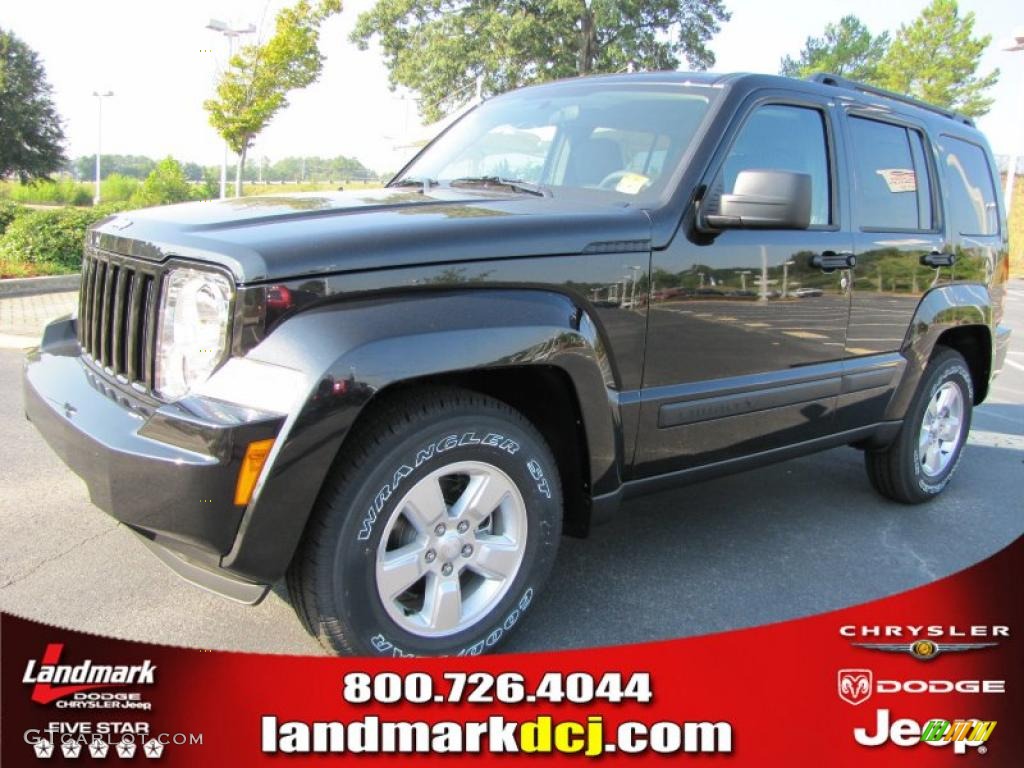 Brilliant Black Crystal Pearl Jeep Liberty