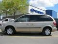 Light Almond Pearl - Caravan Sport Photo No. 9