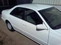 Super White - Camry LE Photo No. 20
