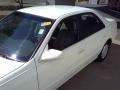 Super White - Camry LE Photo No. 21