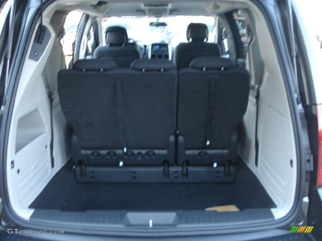 2010 Grand Caravan SE Hero - Dark Titanium Metallic / Dark Slate Gray/Light Shale photo #15