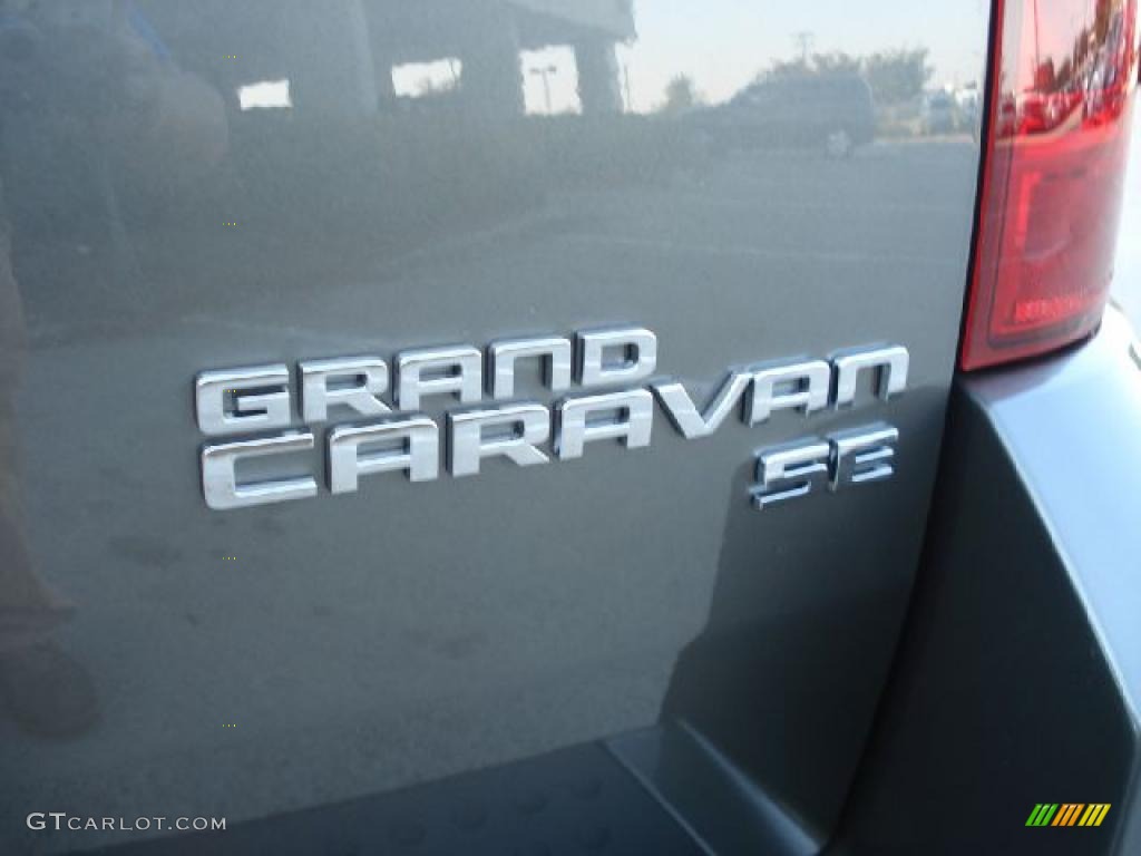 2010 Grand Caravan SE Hero - Dark Titanium Metallic / Dark Slate Gray/Light Shale photo #16