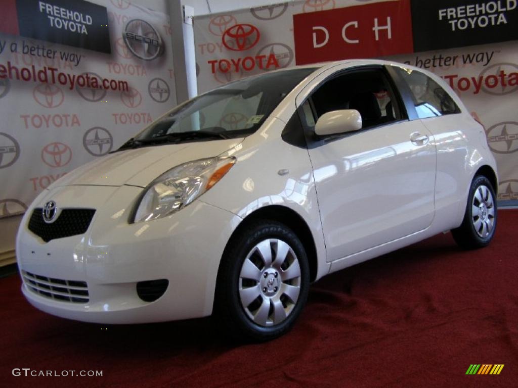 Polar White Toyota Yaris