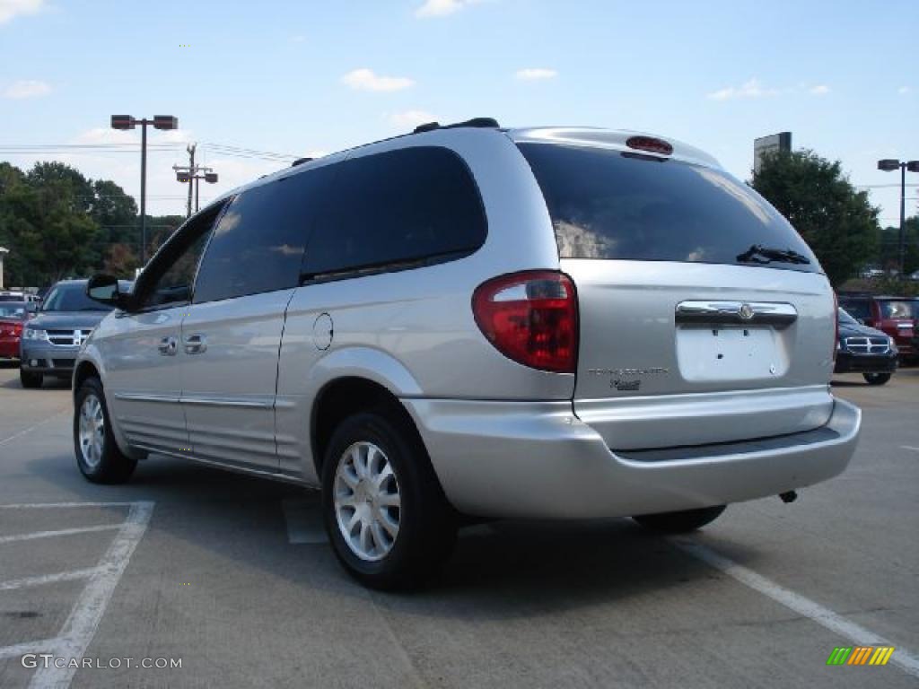 2003 Town & Country LXi - Bright Silver Metallic / Taupe photo #5