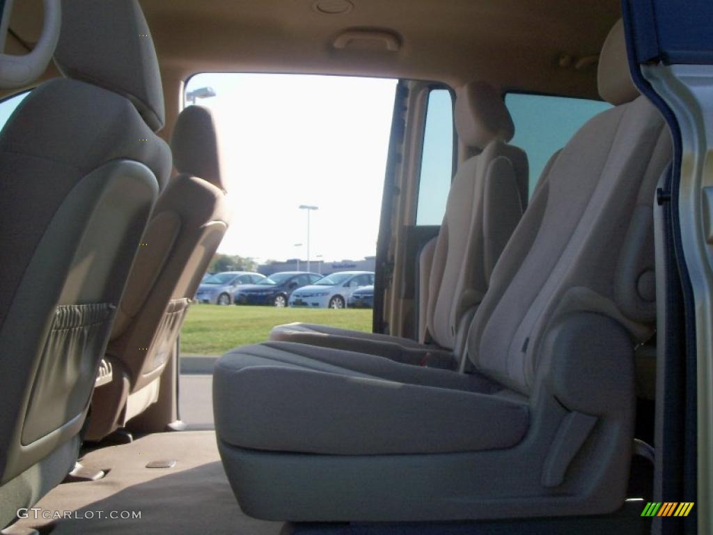 2011 Sedona LX - Cashmere Beige / Beige photo #15
