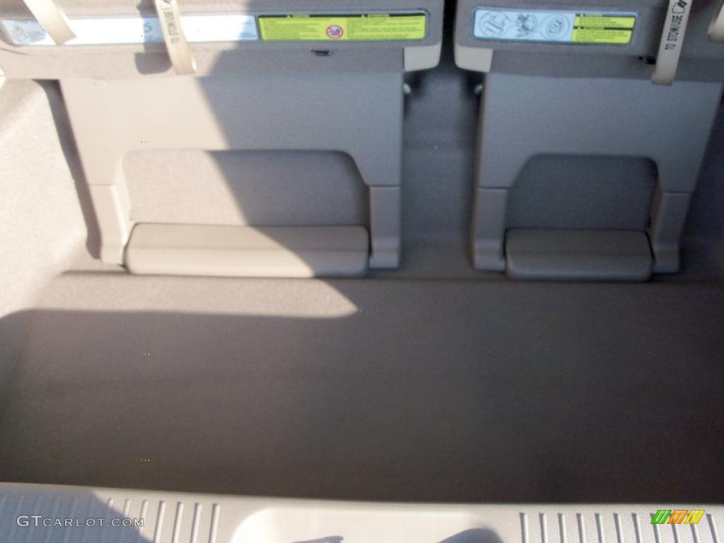 2011 Sedona LX - Cashmere Beige / Beige photo #24
