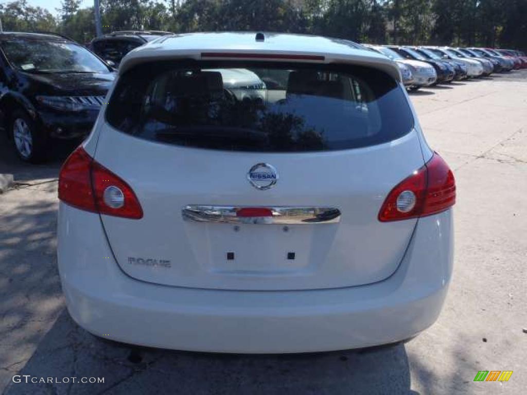 2011 Rogue S - Pearl White / Gray photo #4