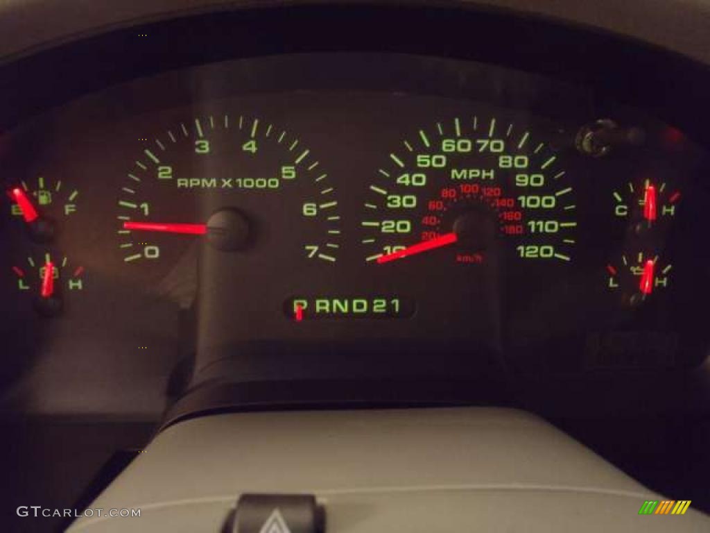 2005 F150 XLT SuperCrew - Bright Red / Medium Flint Grey photo #16