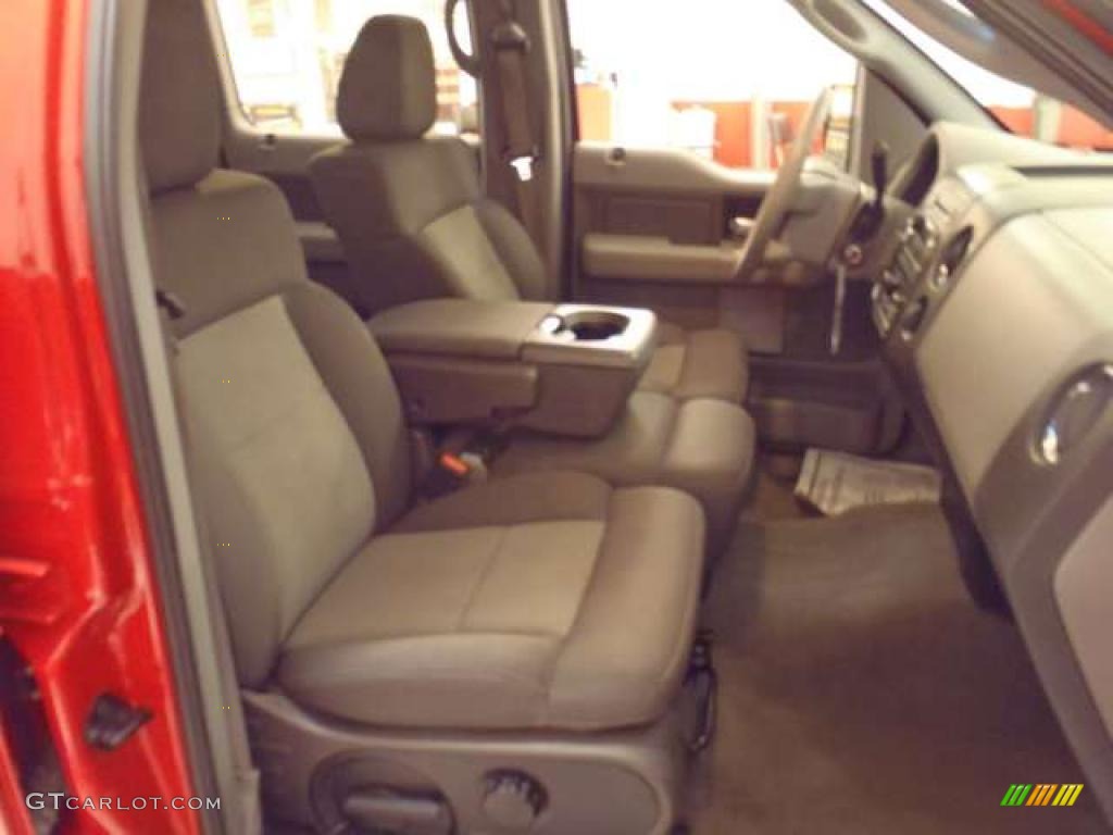 2005 F150 XLT SuperCrew - Bright Red / Medium Flint Grey photo #19
