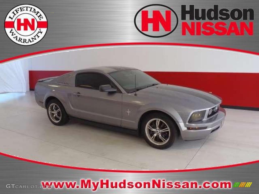 2007 Mustang V6 Deluxe Coupe - Tungsten Grey Metallic / Dark Charcoal photo #1