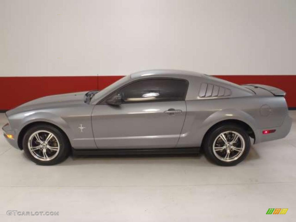 2007 Mustang V6 Deluxe Coupe - Tungsten Grey Metallic / Dark Charcoal photo #7