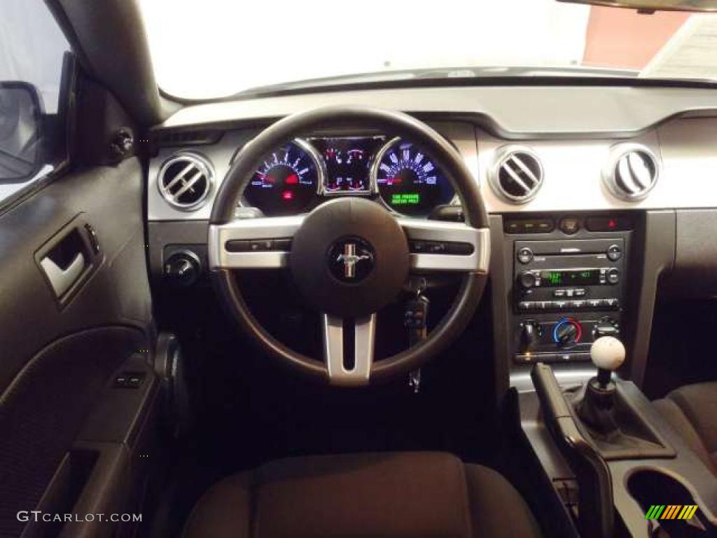 2007 Mustang V6 Deluxe Coupe - Tungsten Grey Metallic / Dark Charcoal photo #14