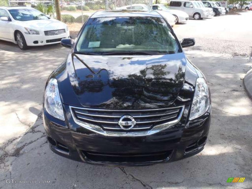 2010 Altima 2.5 S - Super Black / Frost photo #2