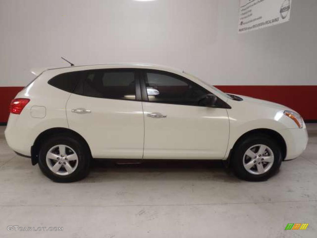 2010 Rogue S 360 Value Package - Phantom White / Gray photo #3