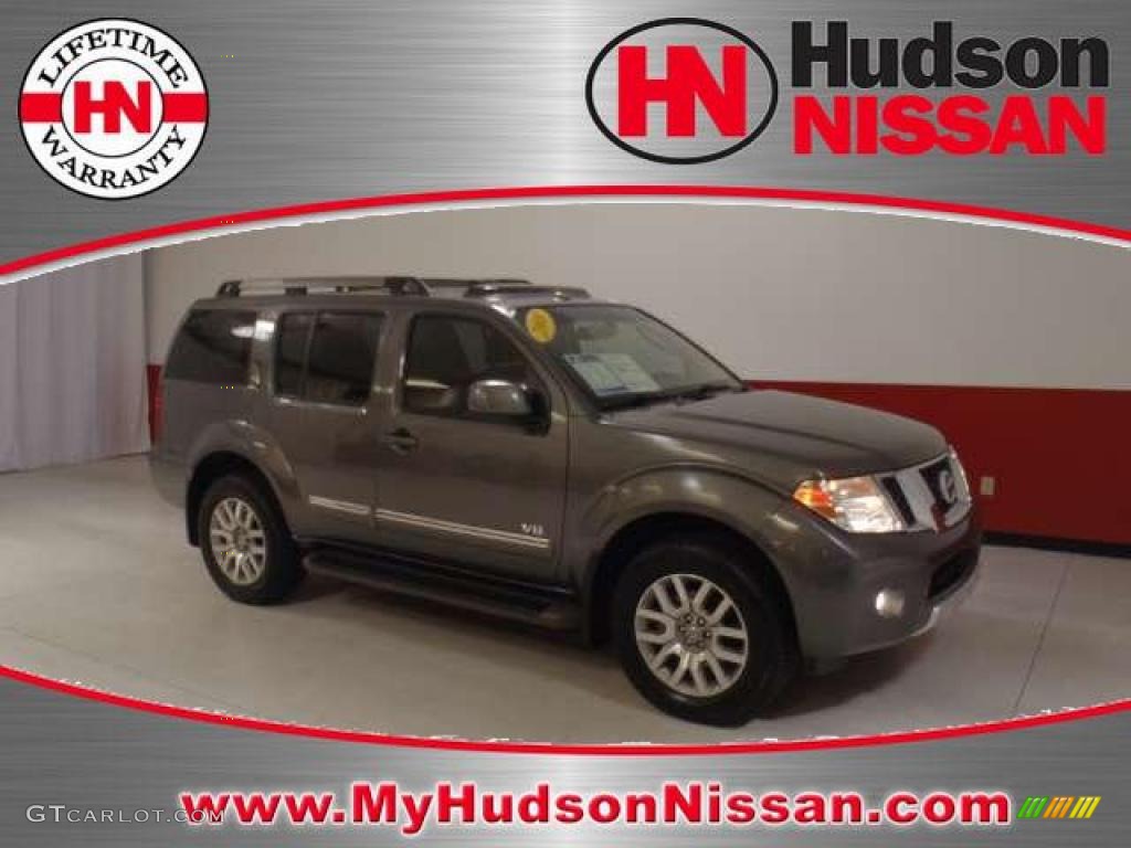 Storm Gray Nissan Pathfinder