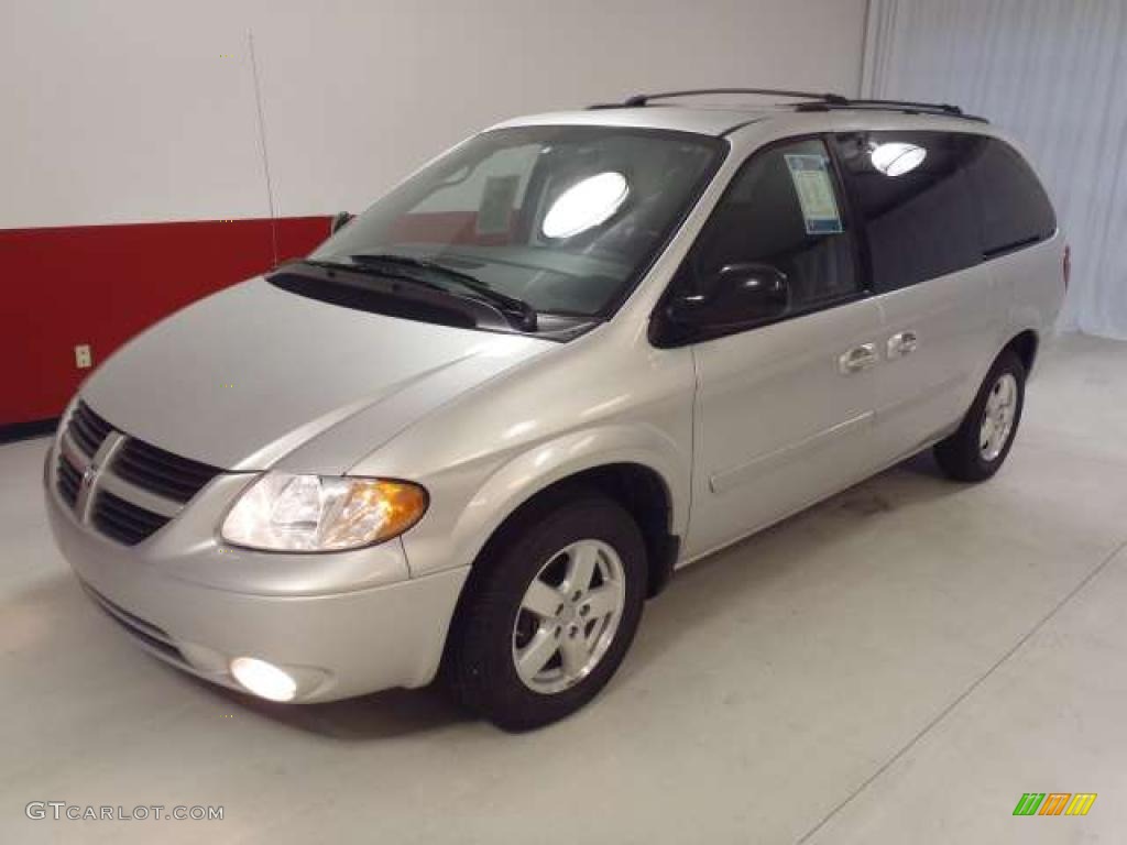 2007 Grand Caravan SXT - Bright Silver Metallic / Medium Slate Gray photo #8