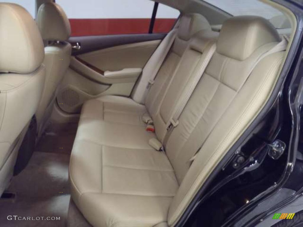 2007 Altima 2.5 SL - Super Black / Blond photo #17