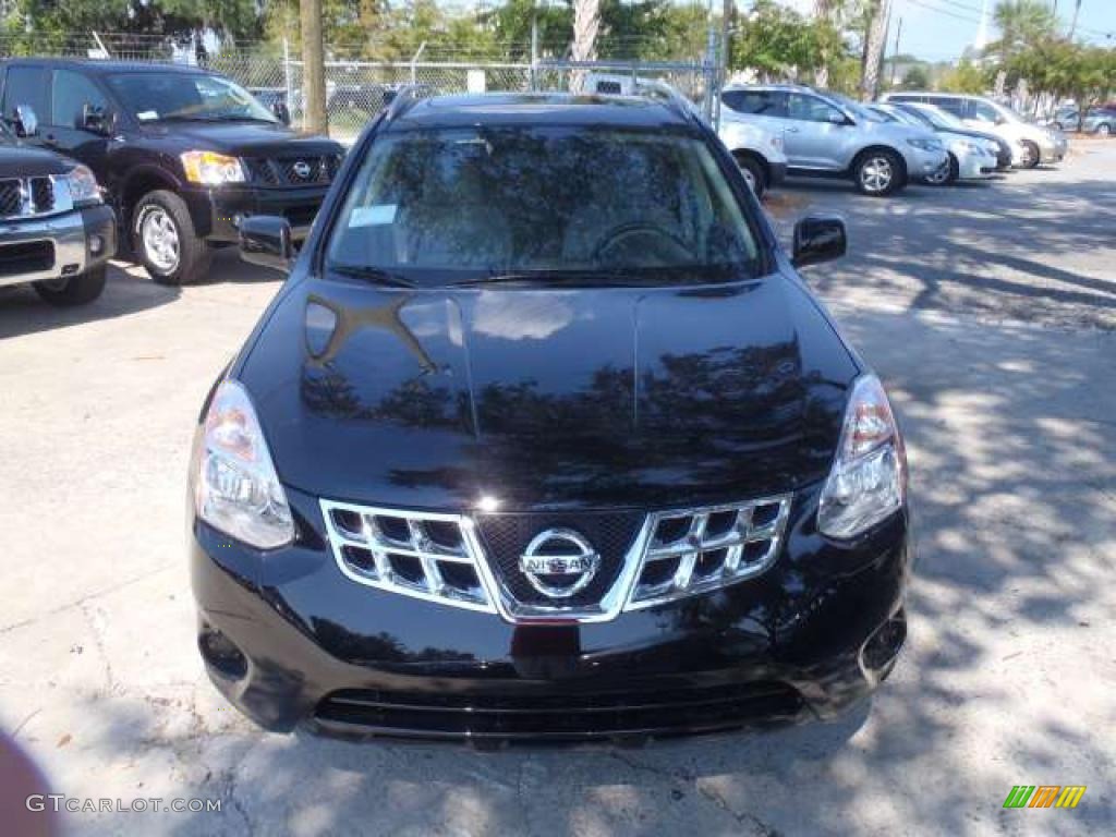 2011 Rogue SV - Wicked Black / Gray photo #2